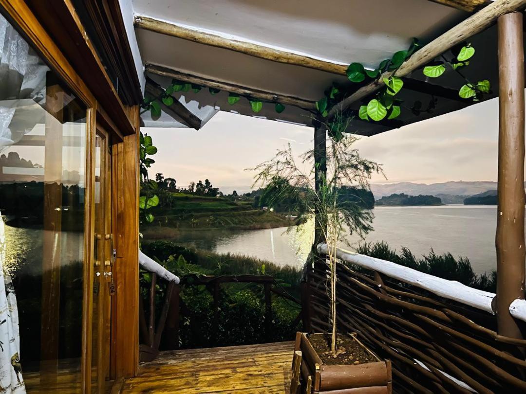 Lake Bunyonyi Rock Resort Kabale ภายนอก รูปภาพ